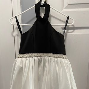 Sherri Hill formal size 4 but fits like a 6.